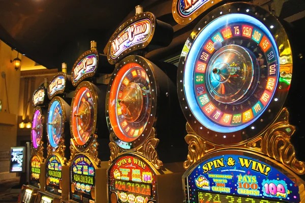 ibutogel app running on Android and iOS devices showing live casino interface